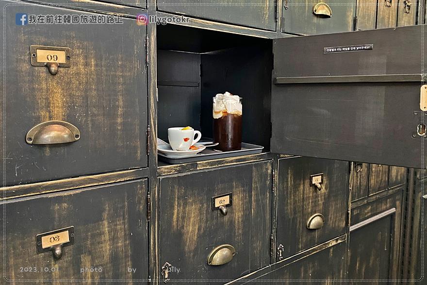 60)首爾．新堂站｜專賣濃縮咖啡的Mail Room(메일룸)郵箱咖啡廳，用鑰匙開郵箱領取餐點的特殊體驗 @我在前往韓國旅遊的路上