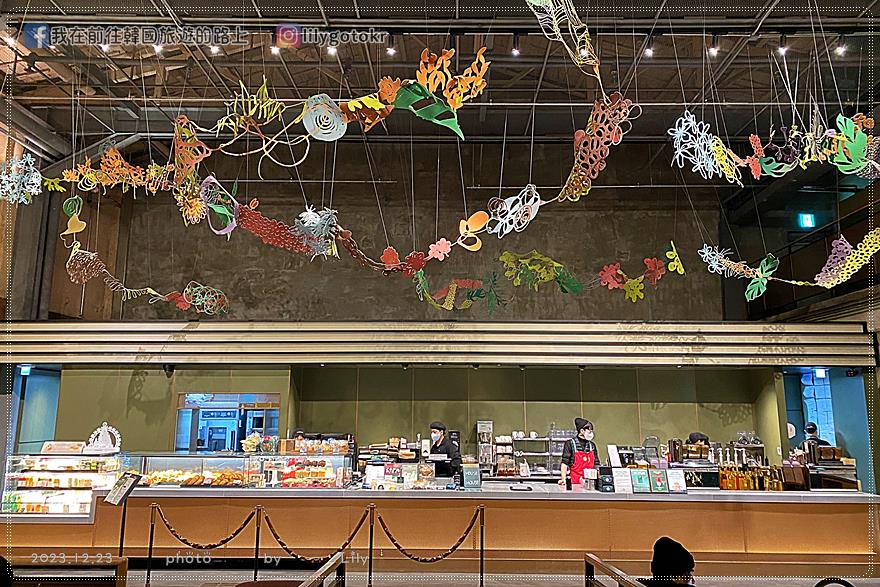 61)首爾．祭基洞｜韓國星巴克十大特色店「星巴克京東1960」劇院改造的復古咖啡廳 @我在前往韓國旅遊的路上