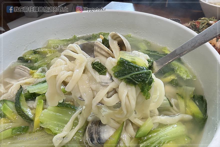 70)首爾．安國站｜來自慶州皇理團路「新羅製麵(신라제면)」辣炒章魚麵、千層馬鈴薯煎餅、蛤蜊刀削麵 @我在前往韓國旅遊的路上