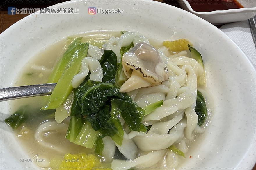 70)首爾．安國站｜來自慶州皇理團路「新羅製麵(신라제면)」辣炒章魚麵、千層馬鈴薯煎餅、蛤蜊刀削麵 @我在前往韓國旅遊的路上