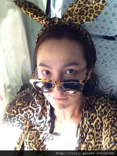 2012-09-10 JKS@TW 王子戴上豹紋兔耳認證照!! @我在前往韓國旅遊的路上