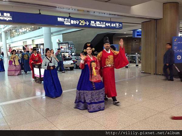韓國仁川機場「韓國傳統文化中心」免費韓服體驗、工藝體驗及王室出遊表演 @我在前往韓國旅遊的路上