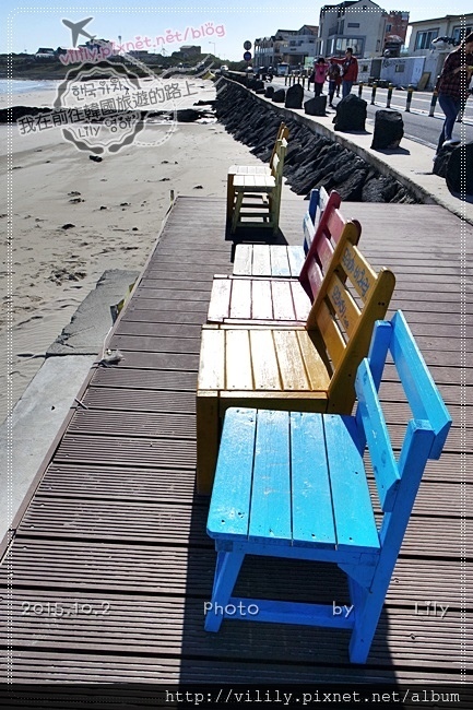 ⑳濟州．濟州市｜到濟州一定要來的「月汀里海邊」尋找浪漫小木椅、海邊放空喝咖啡 @我在前往韓國旅遊的路上