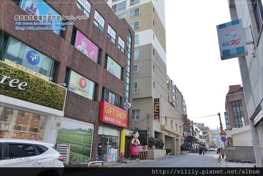 ㉛濟州市｜到濟州也能穿韓服體驗「古宮」，對面就是樂天免稅店＆鄰近蓮洞商圈 @我在前往韓國旅遊的路上