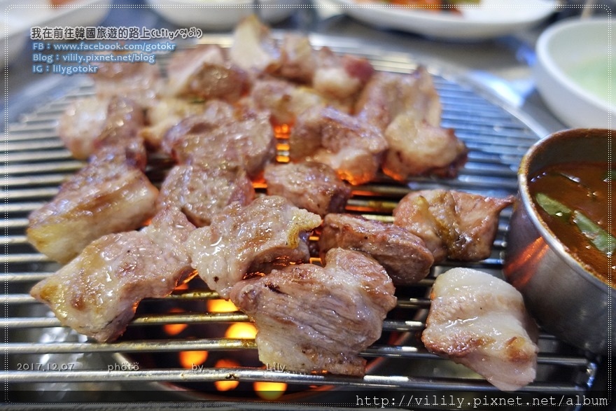 ㊴濟州市｜GD每到濟州必吃的黑豬肉烤肉店「돈사돈(豚似豚)」 @我在前往韓國旅遊的路上