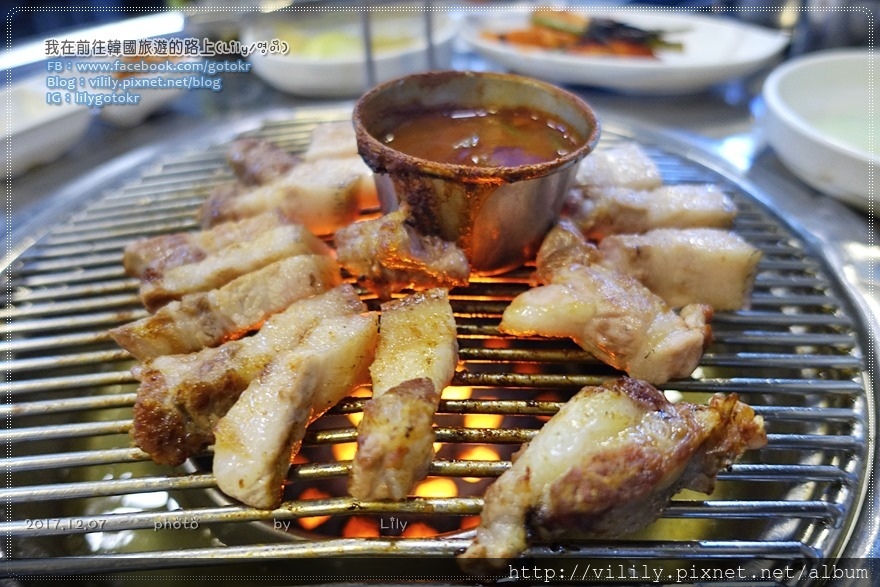 ㊴濟州市｜GD每到濟州必吃的黑豬肉烤肉店「돈사돈(豚似豚)」 @我在前往韓國旅遊的路上