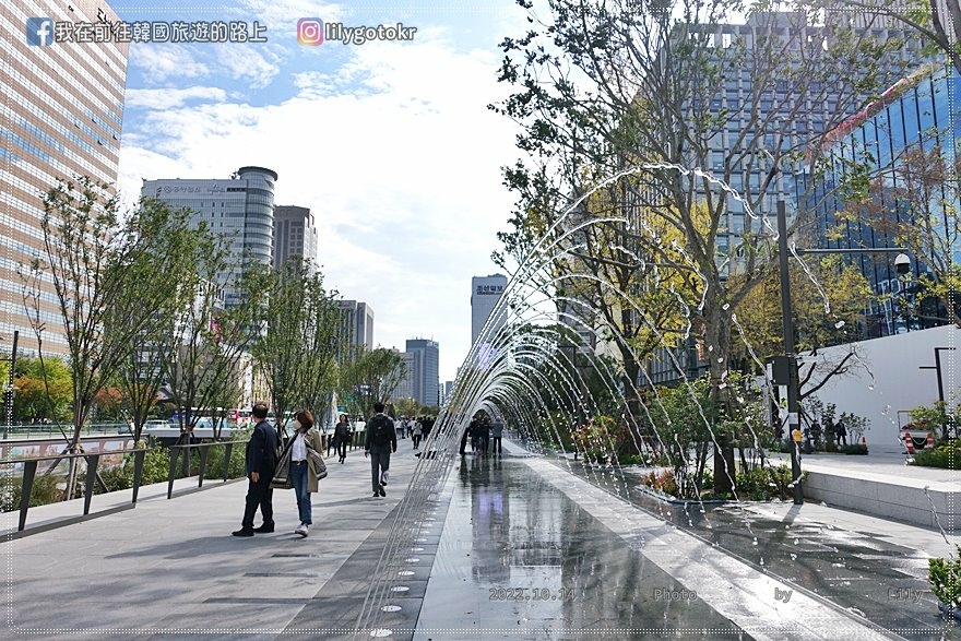 56)首爾．光化門｜光化門廣場(獬豸廣場)2022年8月重新開放，大型多媒體牆耀眼奪目 @我在前往韓國旅遊的路上